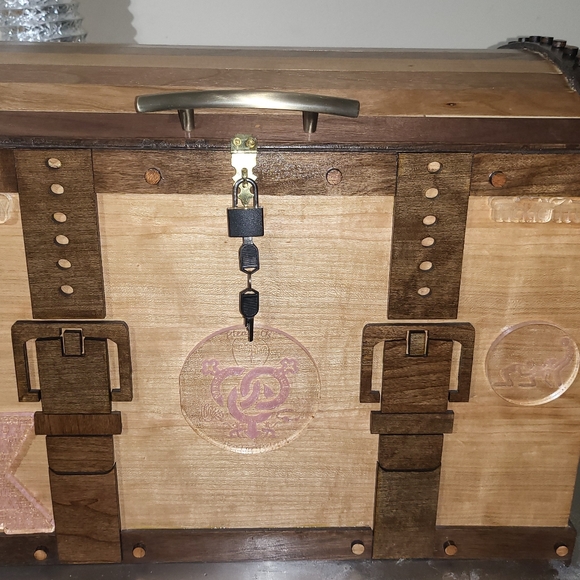 Chest or tickle trunk - Picture 8 of 9